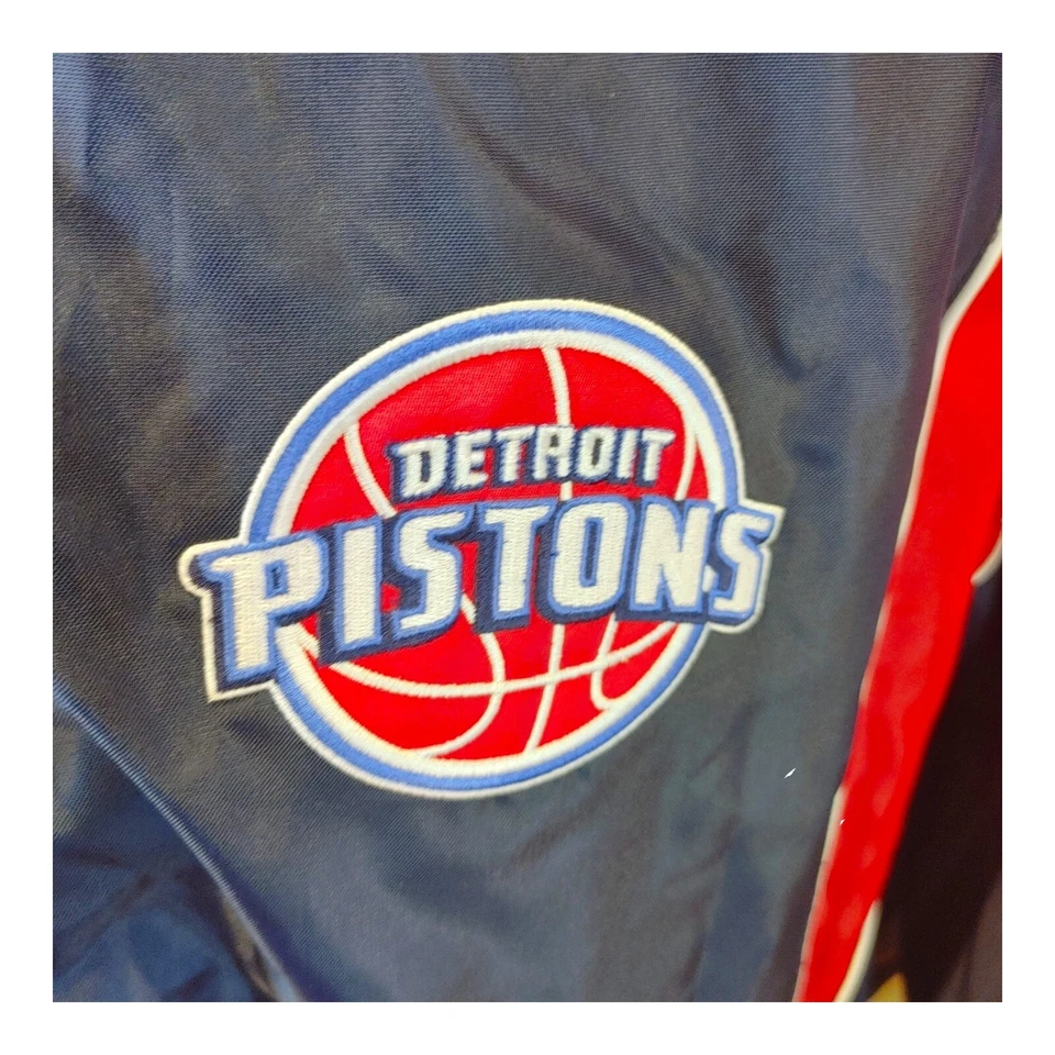 Abrigo Detroit Pistons Starter Talla (L) EXCELENTE ESTADO Foto 2 de 4