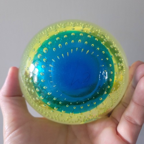 Murano Uranium Glass Bowl with Bullicante Controlled Bubbles *Chip - Picture 9 of 12