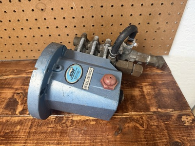 #ad Pressure Washer Cat Pump Model 2SFX30GZI Parts Or Repair $59.99