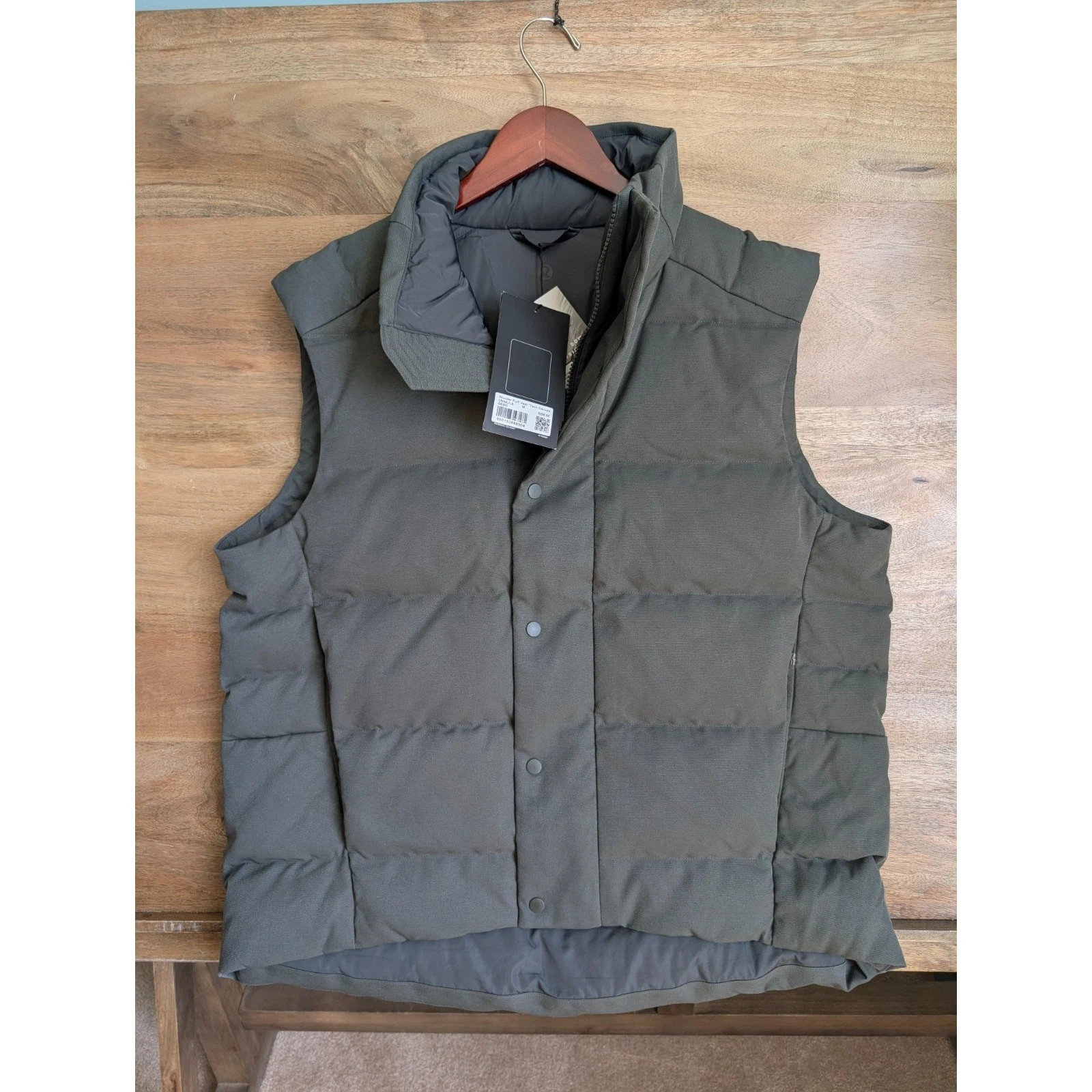NWT Lululemon Wunder Puff Vest Mens Medium Dark Green Tech Canvas Snap Button
Opens in a new window