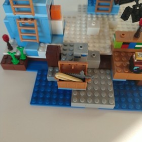 LEGO Minecraft: The Ice Spikes (21131) Complete with manual