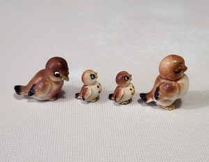 Josef Originals Miniature Bird Family Robins Mama Papa Babies Figurines Lot of 4
