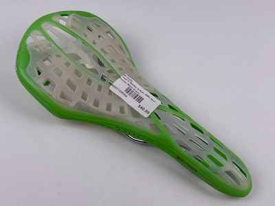 Tioga Spyder Outland Saddle Green