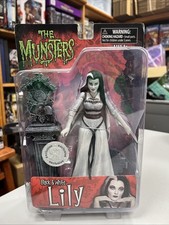 The Munsters Lily Diamond Select Action Figur...