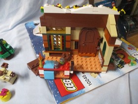 LEGO 10245 SANTAS WORKSHOP COMPLETE WITH MANUAL