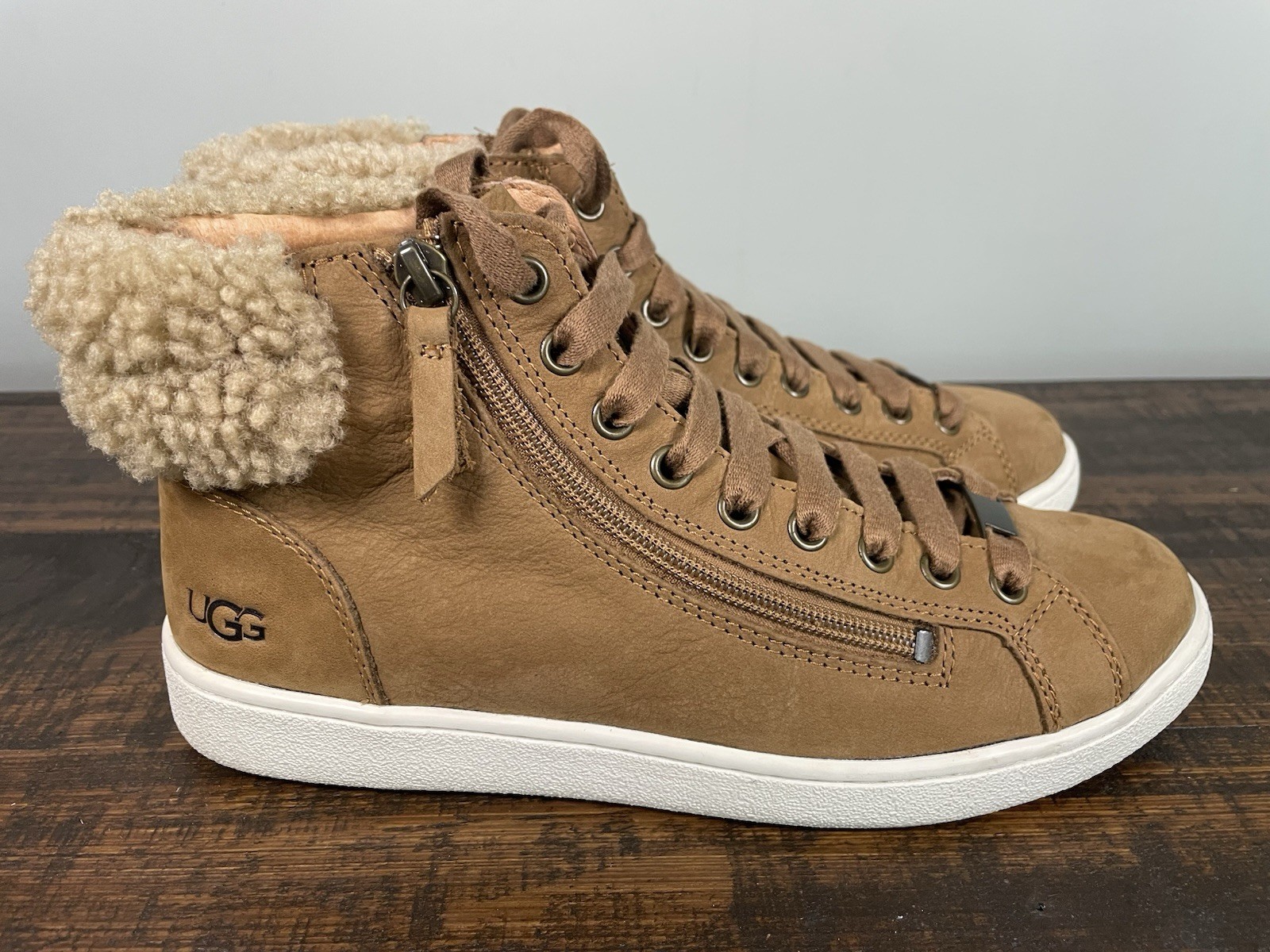 UGG Womens Olive 1019716 Chestnut Leather High Top Lace Up S