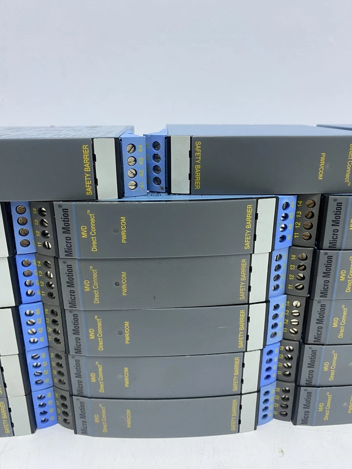 BARRERA DE SEGURIDAD MICRO MOTION MVD CONEXIÓN DIRECTA P/N 3600663 Foto 3 de 4