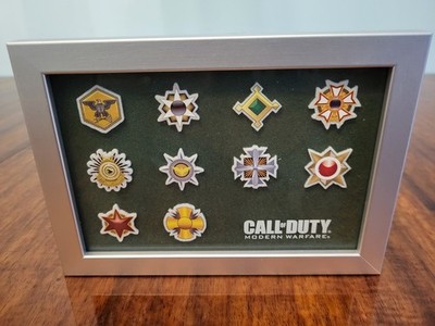Official Call Of Duty Modern Warfare Framed 5x7 Medal Set