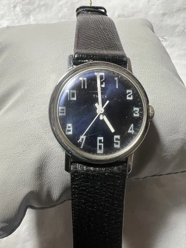 vintage timex mercury mens watch,1975, Navy Blue, 33 mm Case, mechanical works.