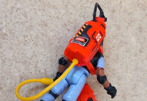 EXTREME GHOSTBUSTERS - ROLAND Action Figure, Trendmasters 1997 - COMPLETE - Picture 4 of 4
