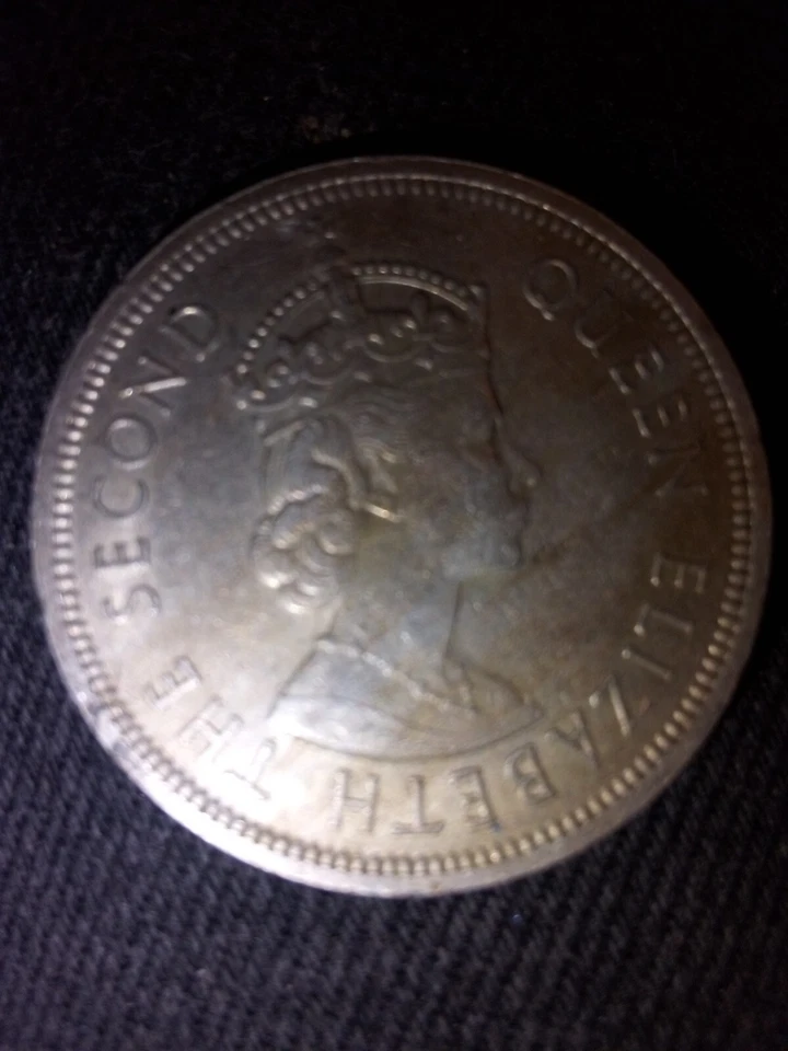 Hong Kong One Dollar 1960 Queen Elizabeth The Second - Image 2 of 3