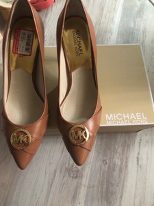 michael kors caroline bow pump