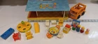 Vintage Fisher Price LITTLE PEOPLE PLAY FAMILY NURSERY SCHOOL #929