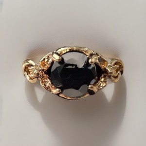 Black Onyx Round Cut Gemstone - Gold Plated Ring - Size 7