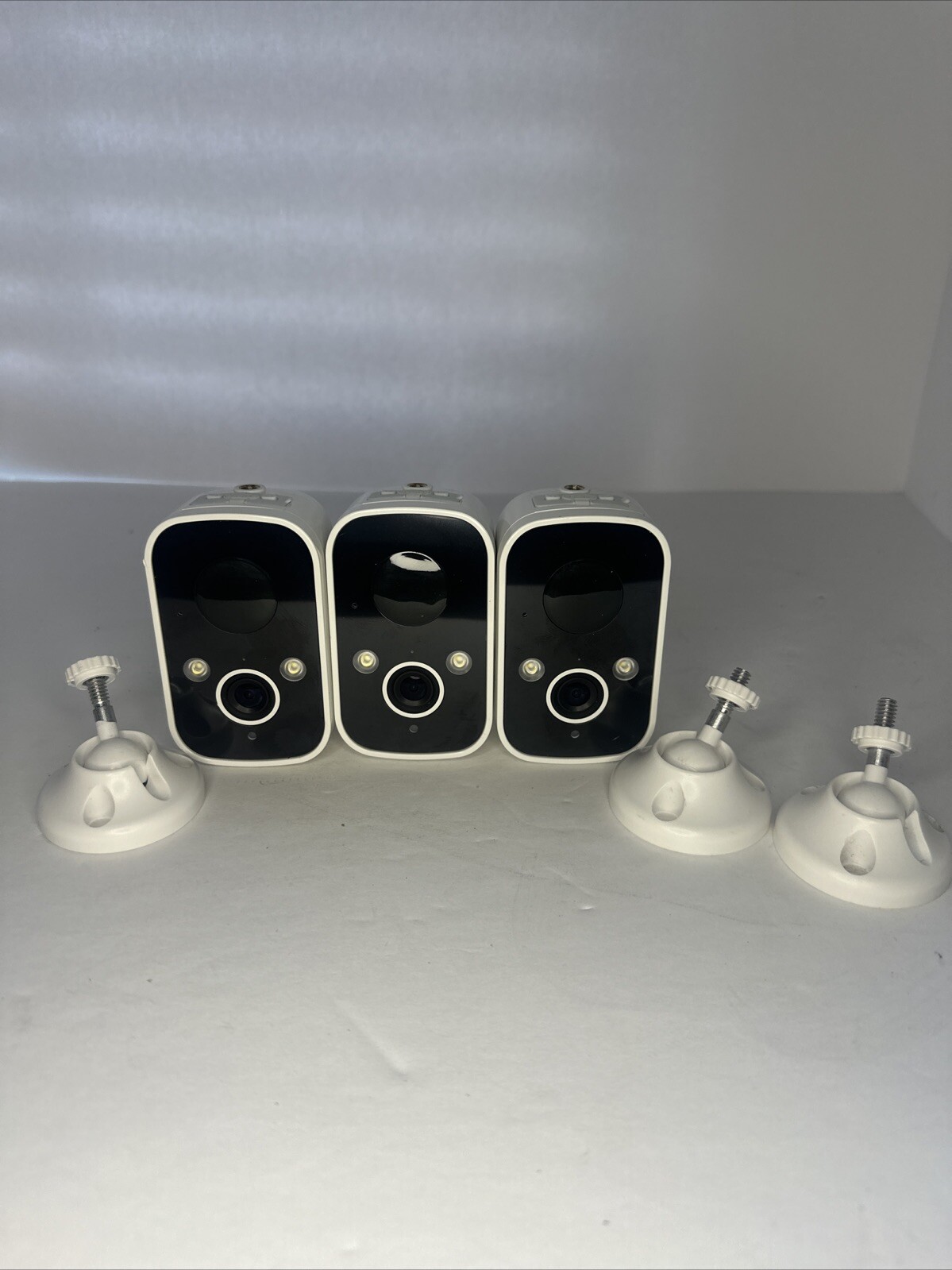 3x Wireless Outdoor Night Vision Security Cameras 2K Battery Powered 2-Way Audio