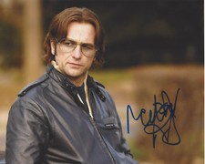 MATTHEW RHYS SIGNED AUTHENTIC 'THE AMERICANS' 8X10 PHOTO C w/COA ACTOR THE POST