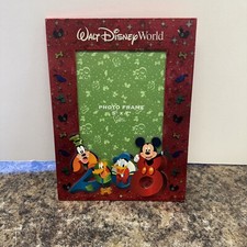 2008 Walt Disney World 5" x 7" Photo Frame Mickey Mouse Goofy Donald Pluto Red