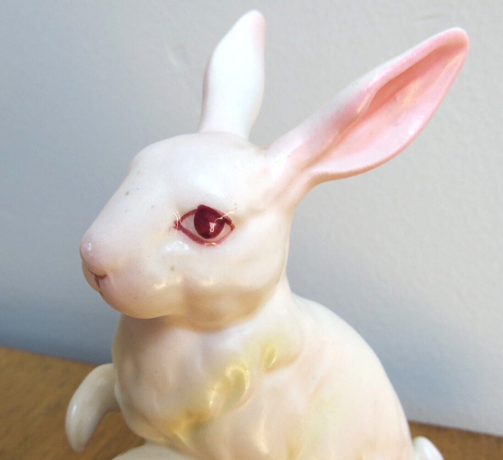 Vintage LEFTON White Rabbit Bunny Figurines Red Foil Tag H880 Pair 2