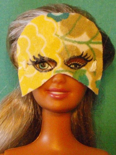 White Domed Mardi gras Mask w Yellow & Old Gold for 4"-12" fashion doll BAMK58 - Picture 2 of 2