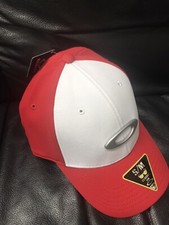  911545-106 Mens Oakley Tincan Cap