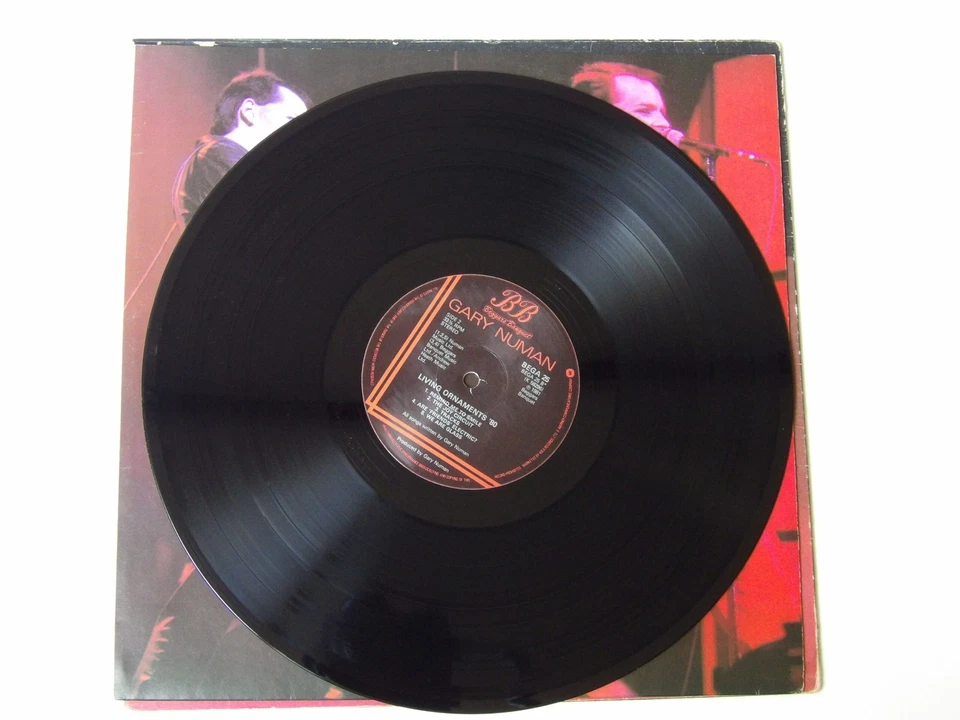Gary Numan:  Living Ornaments '80  1981   A4/B3  LP - Imagem 3 de 4