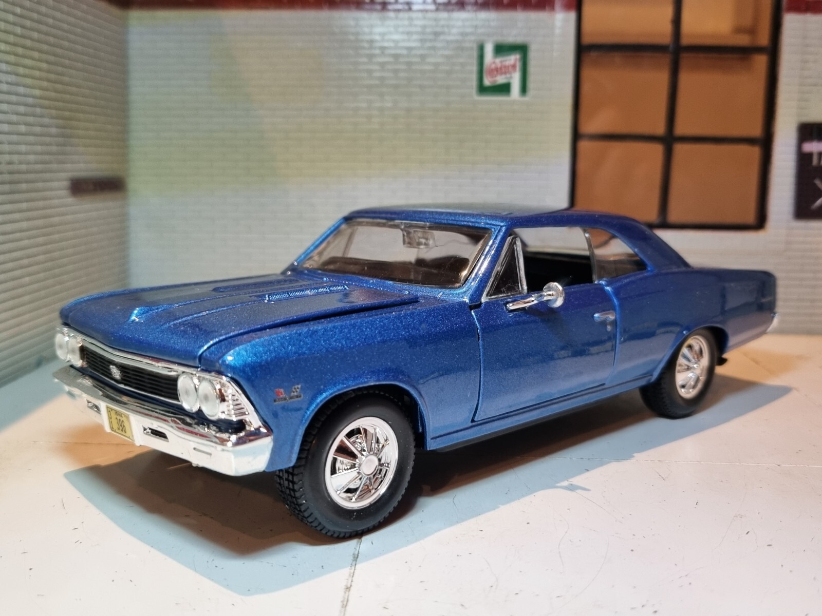 Chevrolet Chevelle SS 396 1966 Blue 1:24 Scale Diecast Model Car Maisto 31960