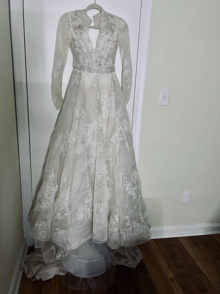 Monique Lhuillier Wedding Dress - Winslet - Image 4 of 4