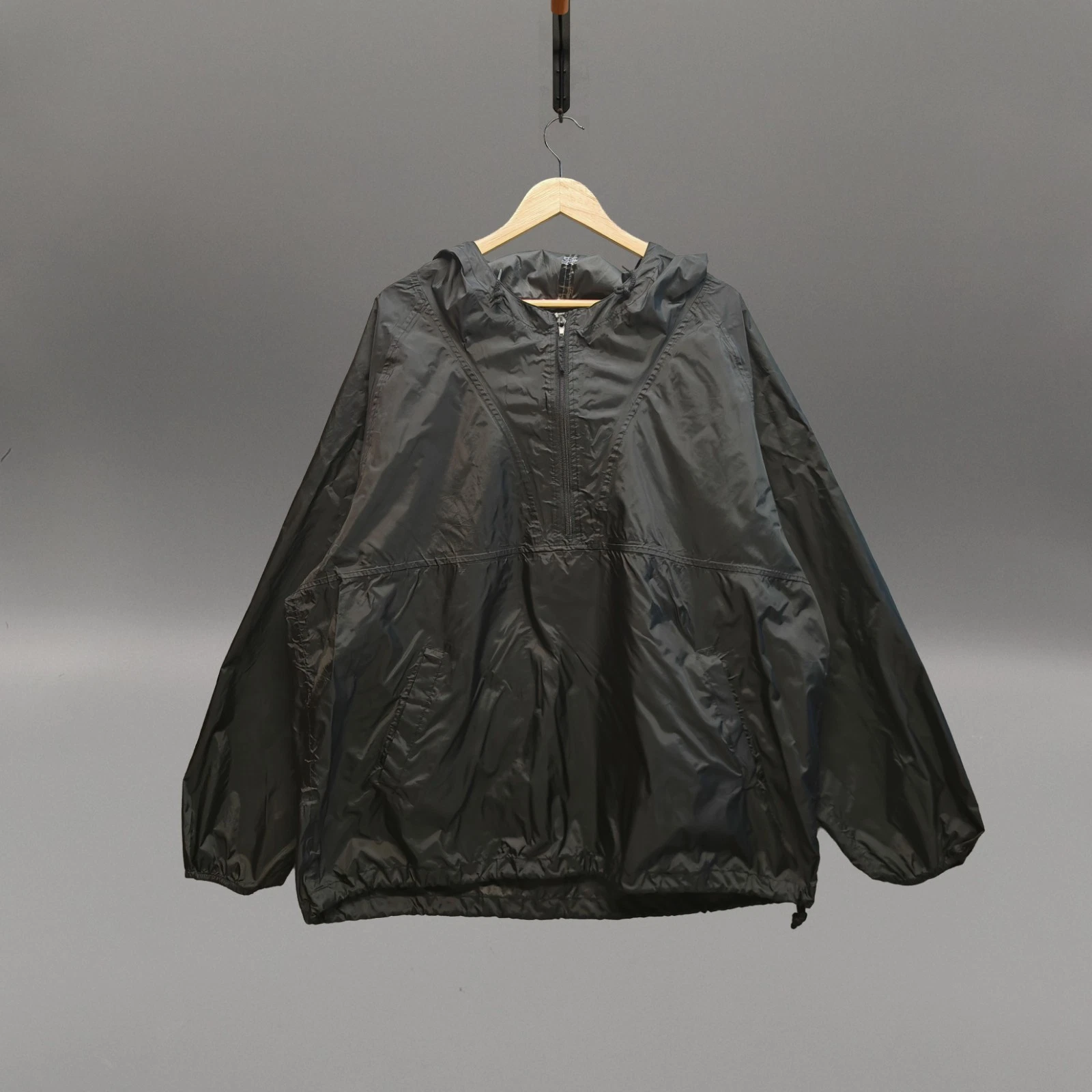 L.L.Bean Packable Windbreaker Jacket Black Hooded Lightweight Y2K Size L 3251