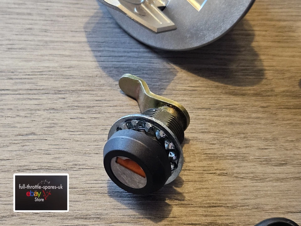 fits: APRILIA PEGASO 650 1992-1996 NEW IGNITION SWITCH AND FUEL CAP LOCK SET UK - Image 3 of 4