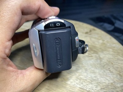 Sony Handycam DCR-SX41 Camcorder Video 60x Zoom 8GB Memory Tested