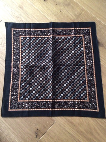 Vintage Cotton Neckchief Scarf Bandanna 20” x 20” Black Mix Excellent - Picture 10 of 14