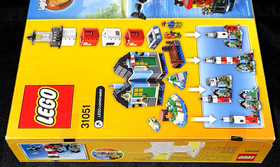 NEW SEALED! LEGO CREATOR 31051 LIGHTHOUSE POINT / 3 IN 1 / LIGHT BRICK / WHALE