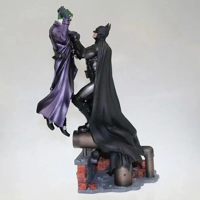 Batman vs Joker Statue Arkham Origins Action Figure Comic Model Toy Collection