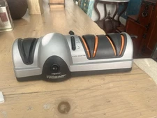 Presto Professional EverSharp 3-Stage Electric Knife Sharpener.  EUC