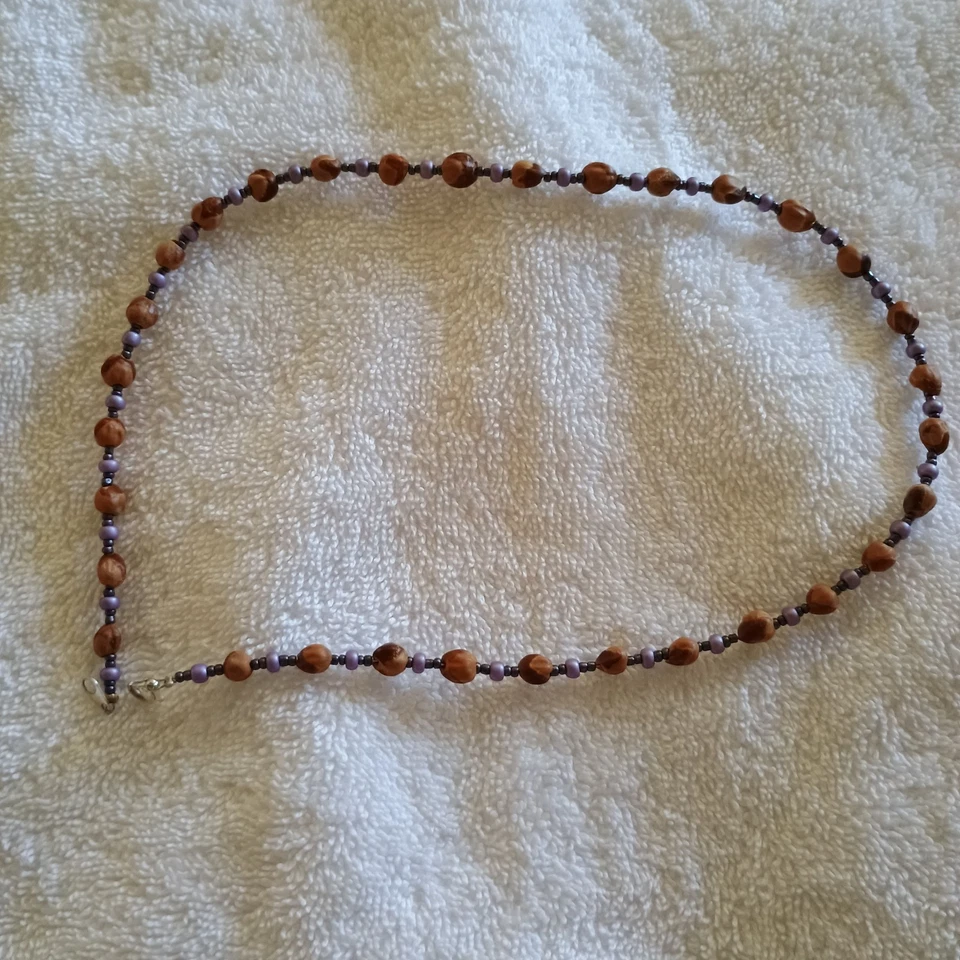 Collar de protección espiritual de 20 pulgadas con cuentas moradas fantasma de bayas de enebro Foto 3 de 3