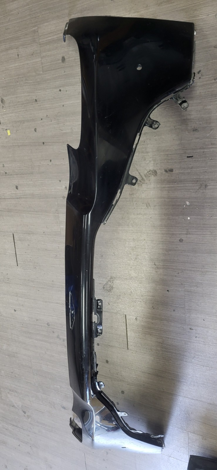 2019-2023 ASTON MARTIN VANTAGE FRONT BUMPER OEM USED *DC10462