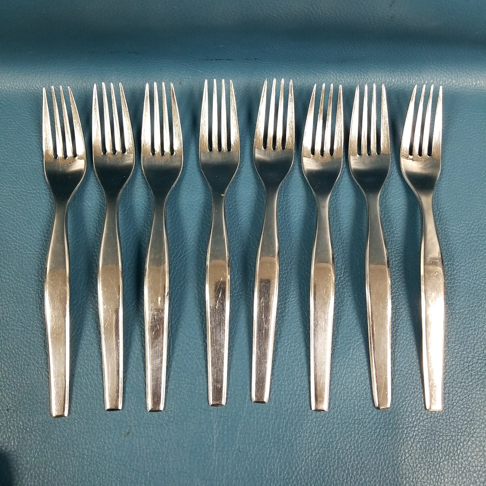 46 Pc Gourmet Settings 18/10 Stainless Flatware Set