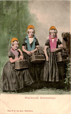 Walchersche Boerenmeisjes, F. B. den Boer, Middel Postcard