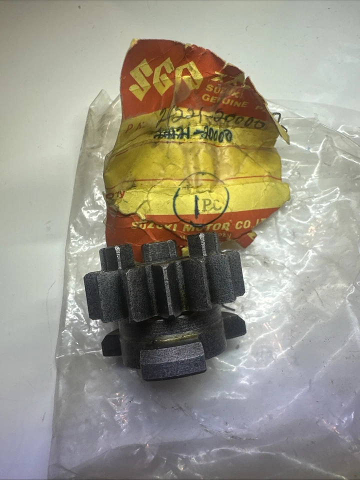 SUZUKI T125 STINGER 1969-1972 SEGUNDA MARCHA NOS OEM # 24221-20000 Foto 2 de 2