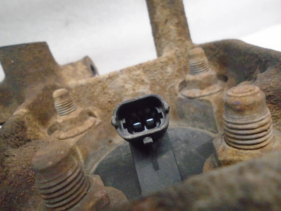 2003-2006 Saab 9-3 Sedan Rear Right Passenger Spindle Knuckle OEM DK905334 - Image 3 of 4