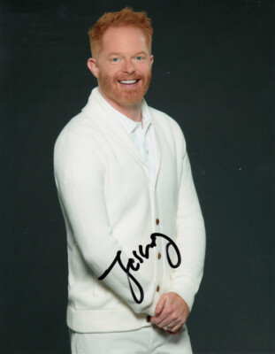 Jesse Tyler Ferguson signed 10x8 photo AFTAL & UACC [16793] Signing Details