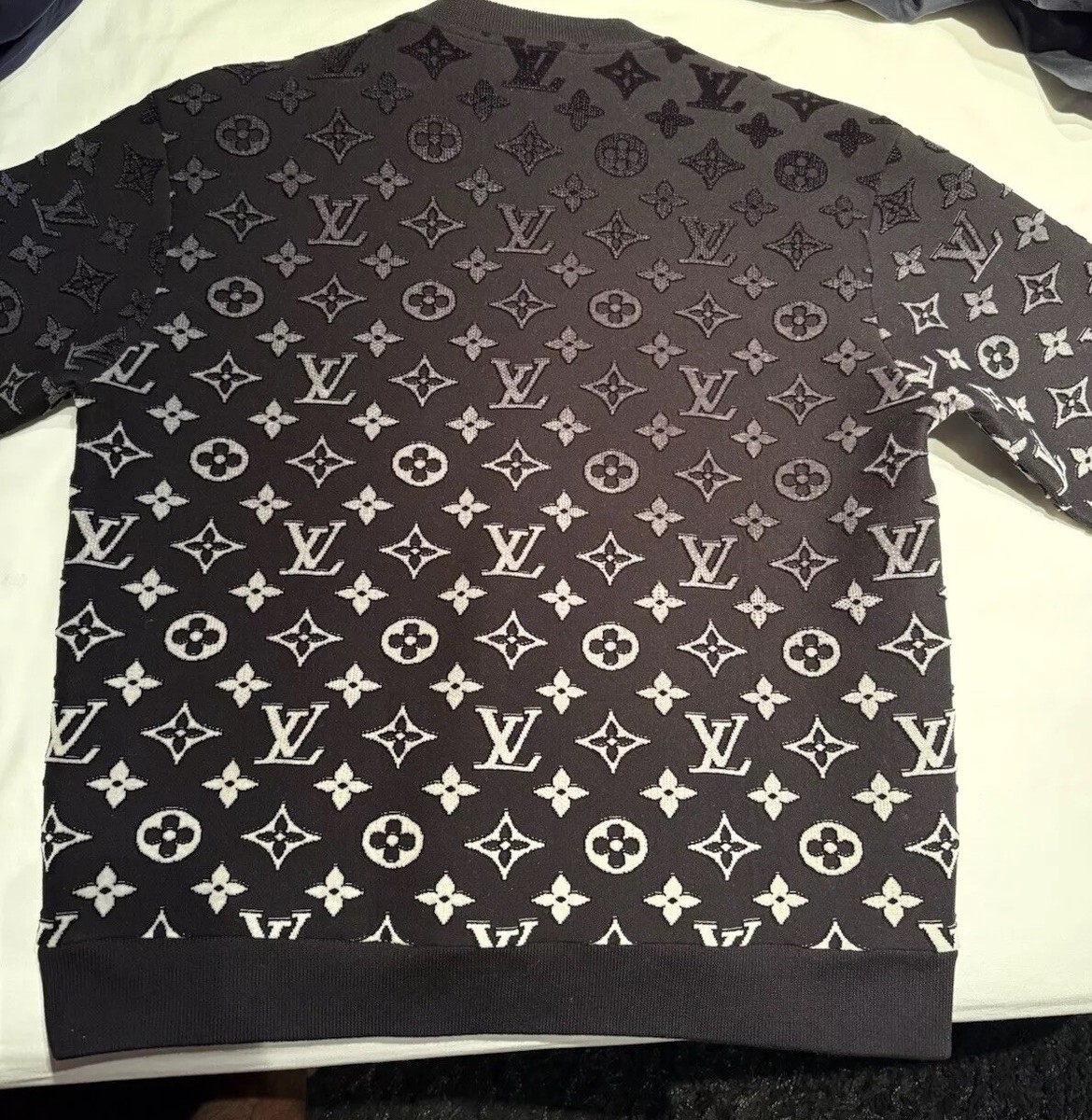 LOUIS VUITTON グラディエントモノグラムフィルクーペス LOUIS VUITTON GRADIENT MONOGRAM FIL COUPE SWEATSHIRT - BLACK