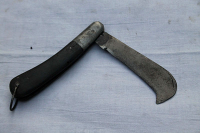 old antique traditional mughal indo-rajput  folder knife wood handle grip