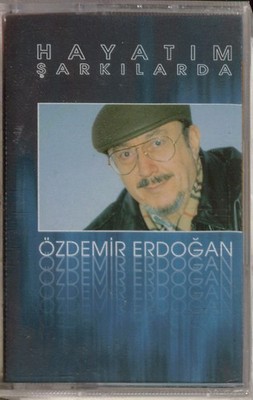 17568--Özdemir Erdogan Hayatim Sarkilarda  1.Baski Jelatinli  2001