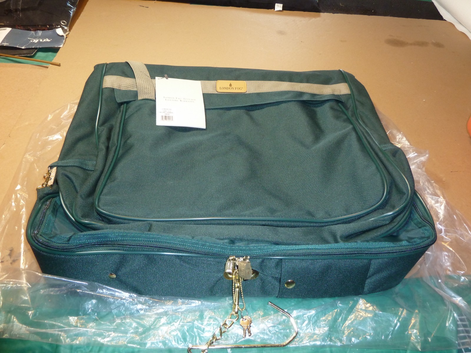 London Fog - Canvas Lightweight Garment Bag / Hanging Clothe