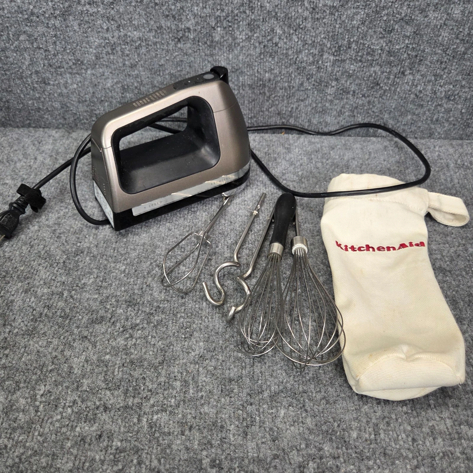 Used KitchenAid KHM920ACSO 9-Speed Digital Hand Mixer
Opens in a new window or tab