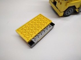 LEGO City lot 7249 XXL Mobile Crane w/some damaged pieces & 7900 Heavy Loader