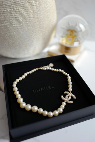 BNIB Chanel 23V 100th Anniversary Pearl Choker Necklace with Crystal CC Pendant - Picture 2 of 17