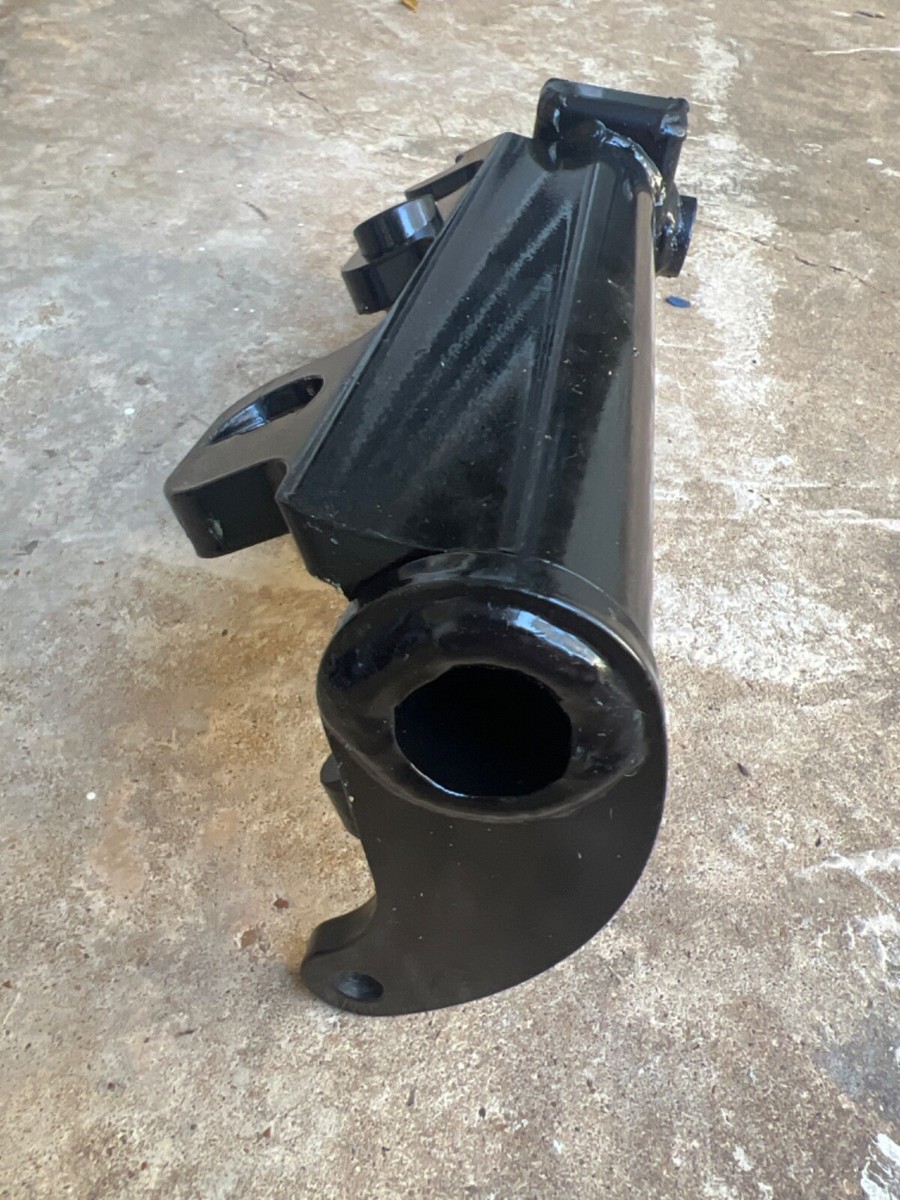 98 Arctic Cat ZR 440 Sno Pro OEM Right Front Arm Spindle