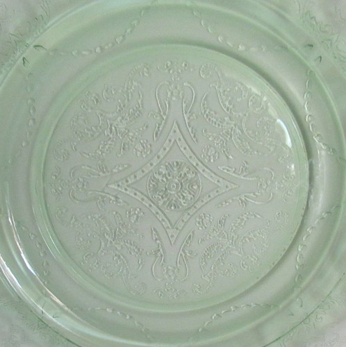 Vintage Green Vaseline Glass Luncheon Plates Federal Glass Co - Set of 3 - EUC - Picture 12 of 15